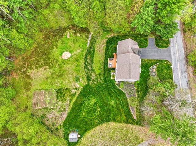 378 Moon Hill Rd, Northbridge, MA 01534