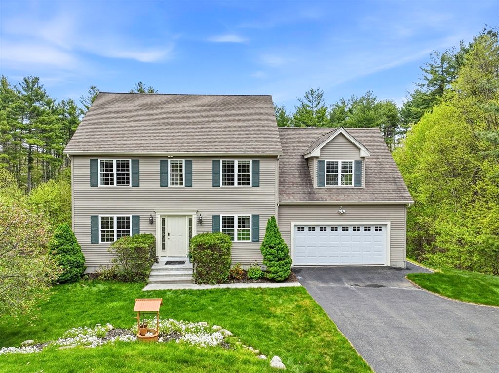 378 Moon Hill Rd, Northbridge, MA 01534