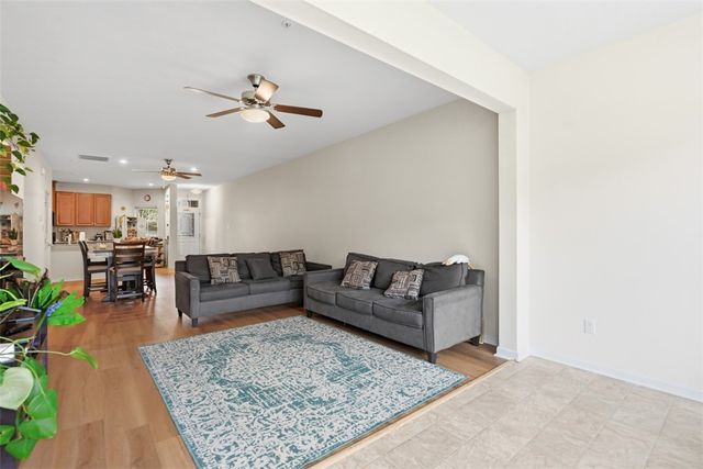 2014 Connecticut Ln, Franklin Park, PA 15143