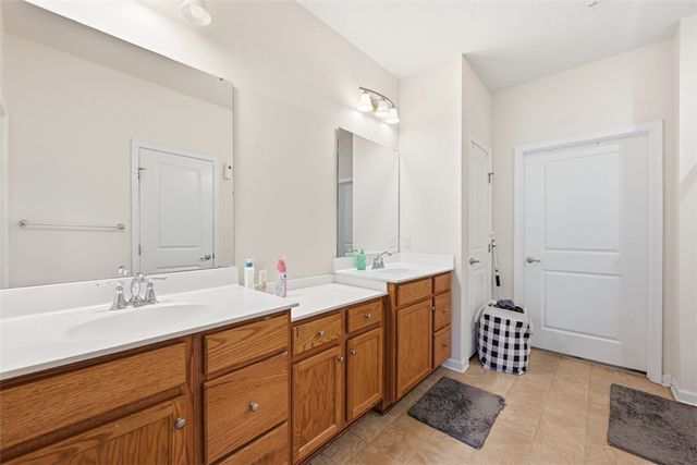 2014 Connecticut Ln, Franklin Park, PA 15143