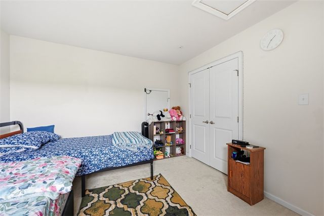 2014 Connecticut Ln, Franklin Park, PA 15143
