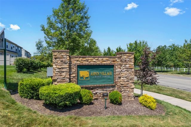 2014 Connecticut Ln, Franklin Park, PA 15143