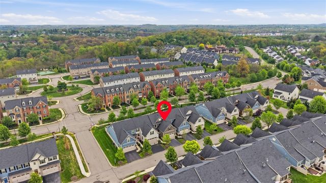2014 Connecticut Ln, Franklin Park, PA 15143