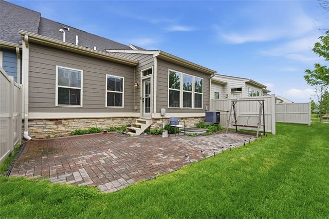 2014 Connecticut Ln, Franklin Park, PA 15143