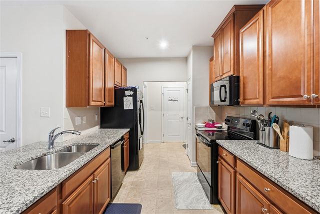 2014 Connecticut Ln, Franklin Park, PA 15143