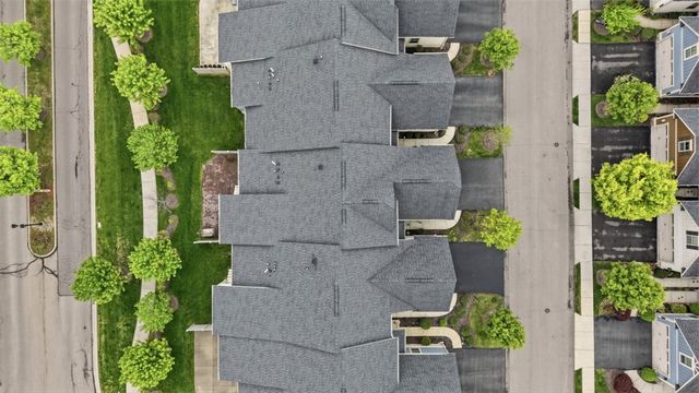 2014 Connecticut Ln, Franklin Park, PA 15143