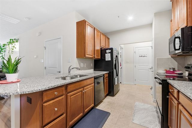 2014 Connecticut Ln, Franklin Park, PA 15143