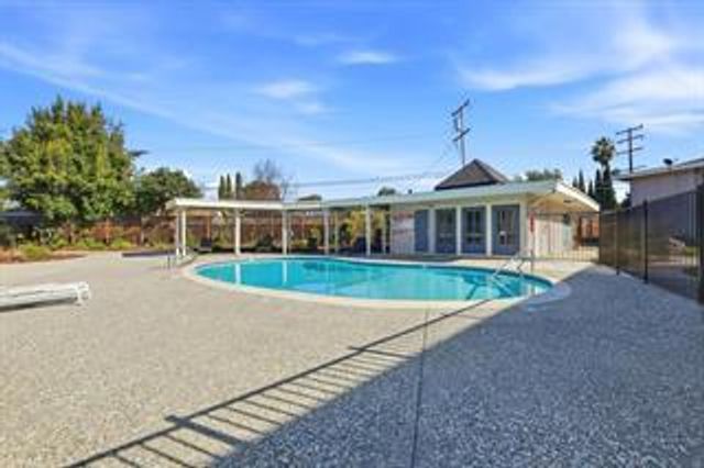 38228 Paseo Padre Parkway 24, Fremont, CA 94536