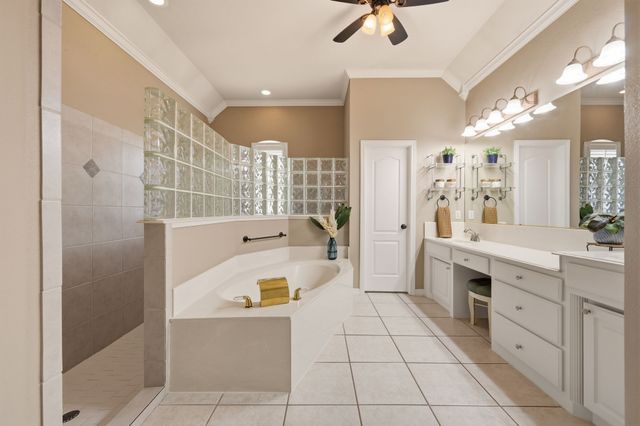 7805 Vineyard Court, North Richland Hills, TX 76182