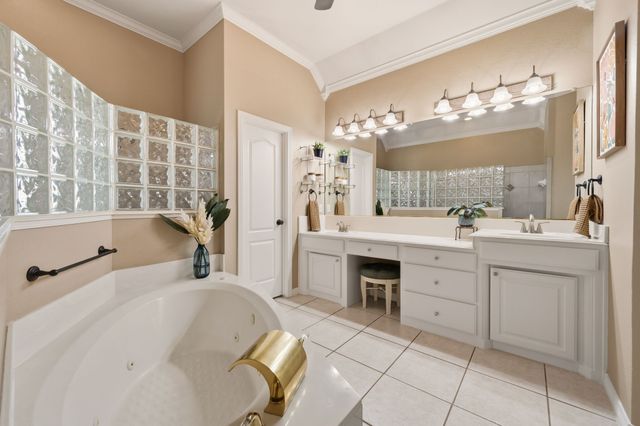 7805 Vineyard Court, North Richland Hills, TX 76182