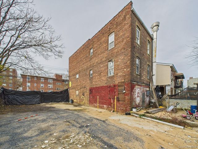 10625 160th Street, Jamaica, NY 11433