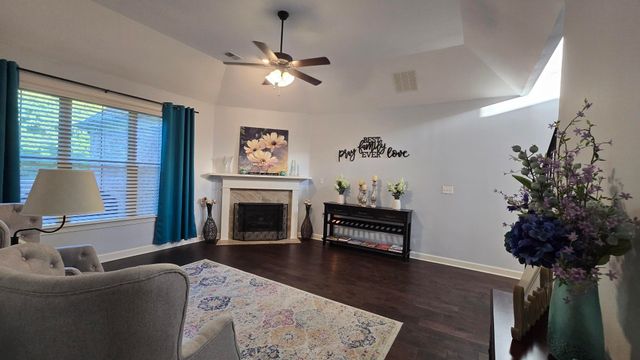 1306 GRANT PARK DR, Collierville, TN 38017