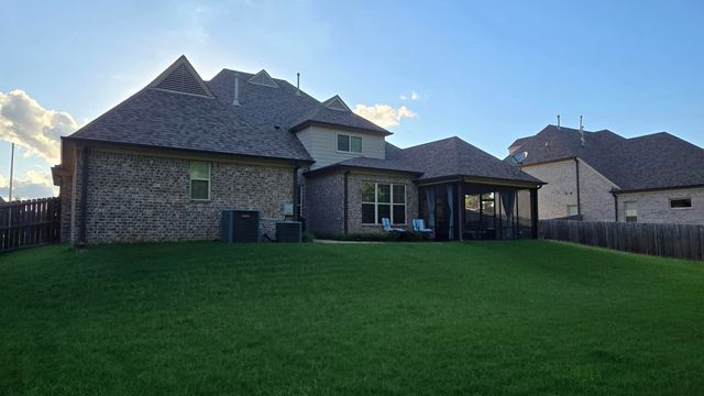 1306 GRANT PARK DR, Collierville, TN 38017