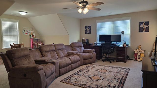 1306 GRANT PARK DR, Collierville, TN 38017