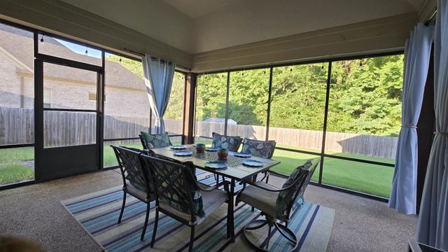 1306 GRANT PARK DR, Collierville, TN 38017