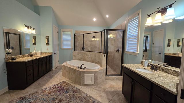 1306 GRANT PARK DR, Collierville, TN 38017
