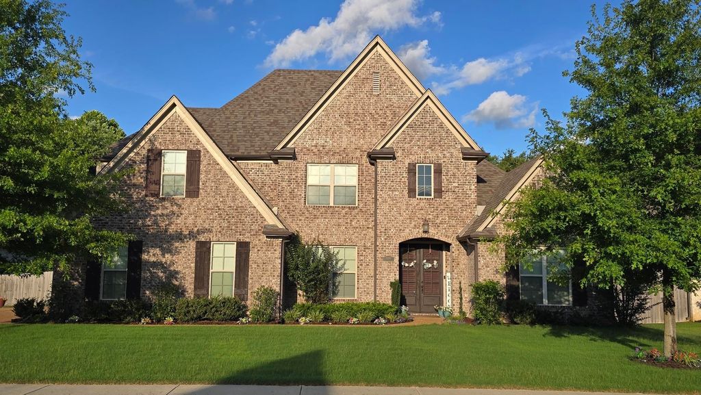1306 GRANT PARK DR, Collierville, TN 38017