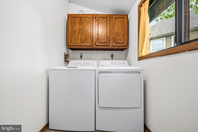 196 THE WOODS RD, Hedgesville, WV 25427