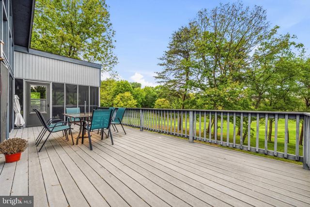 196 THE WOODS RD, Hedgesville, WV 25427