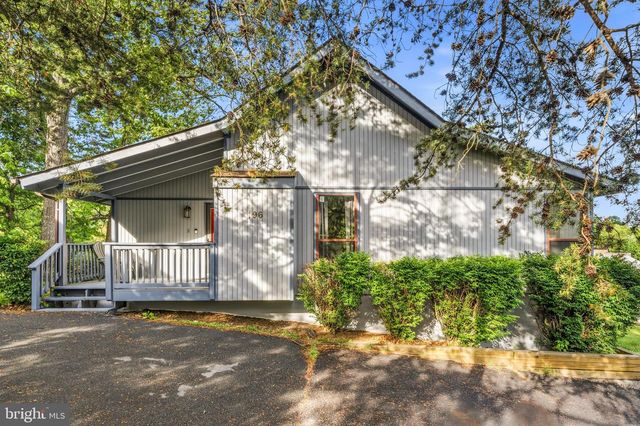 196 THE WOODS RD, Hedgesville, WV 25427