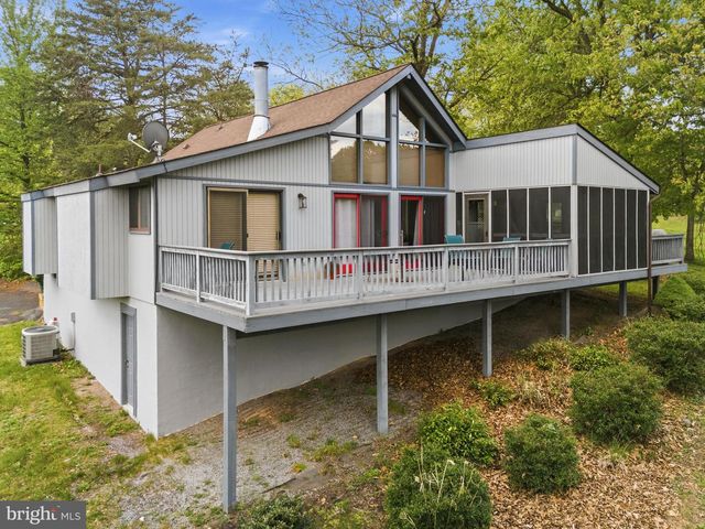 196 THE WOODS RD, Hedgesville, WV 25427