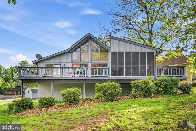 196 THE WOODS RD, Hedgesville, WV 25427