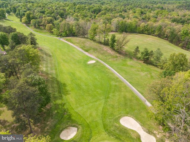 196 THE WOODS RD, Hedgesville, WV 25427