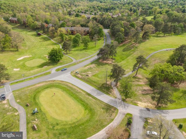 196 THE WOODS RD, Hedgesville, WV 25427