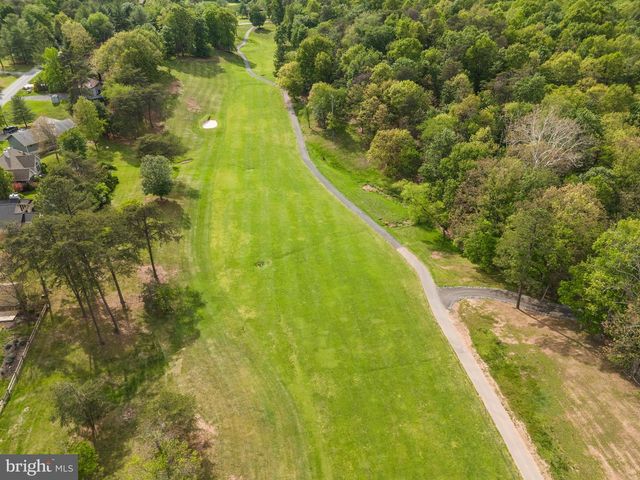 196 THE WOODS RD, Hedgesville, WV 25427
