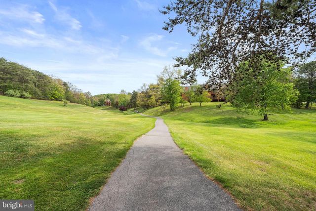 196 THE WOODS RD, Hedgesville, WV 25427