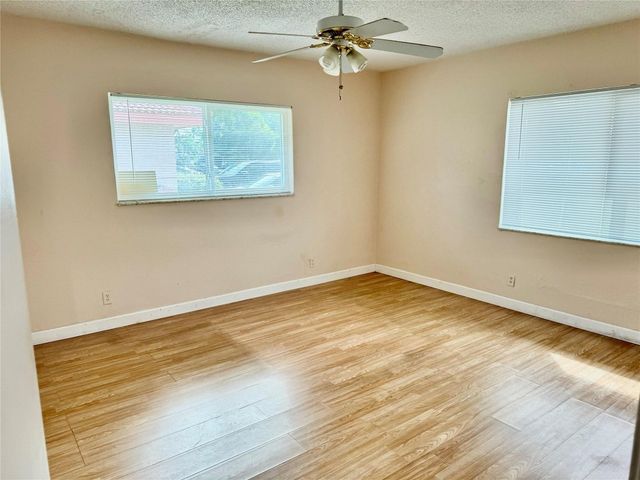 11461 NW 38th Street W, Coral Springs, FL 33065