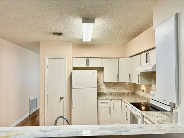 11461 NW 38th Street W, Coral Springs, FL 33065