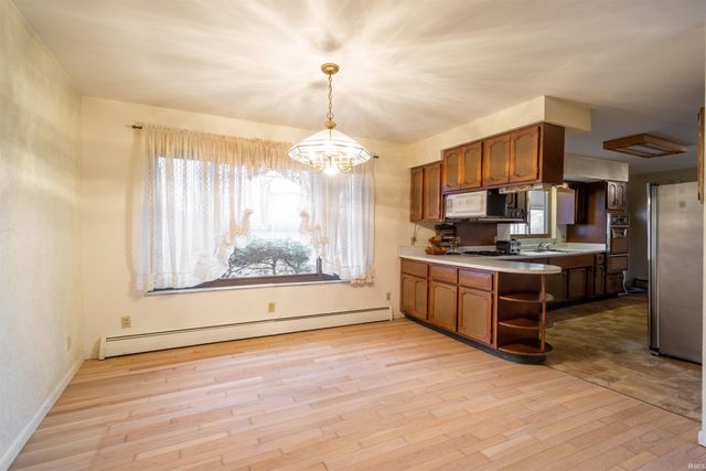 5808 S Delmar Road, Marion, IN 46953