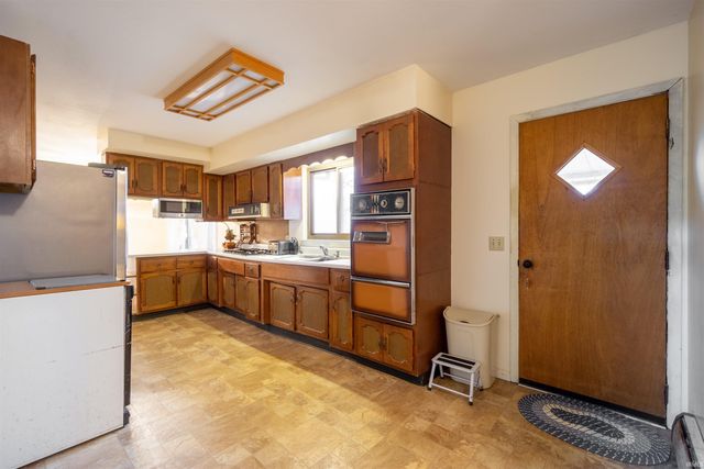 5808 S Delmar Road, Marion, IN 46953