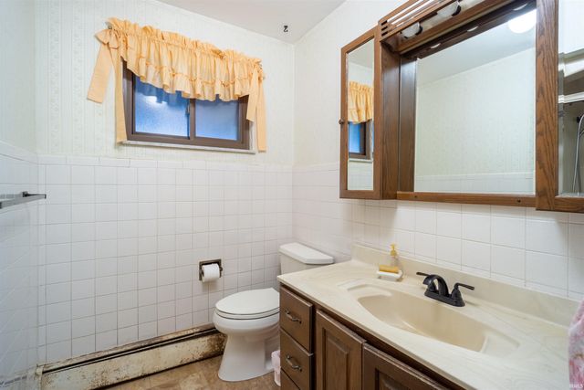 5808 S Delmar Road, Marion, IN 46953