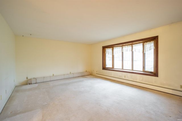 5808 S Delmar Road, Marion, IN 46953