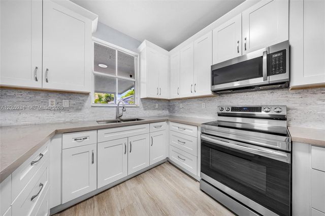 7972 NW 198th St, Hialeah, FL 33015