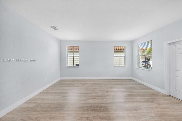 7972 NW 198th St, Hialeah, FL 33015