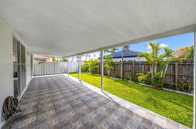 7972 NW 198th St, Hialeah, FL 33015