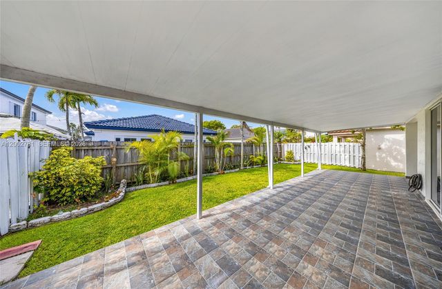 7972 NW 198th St, Hialeah, FL 33015