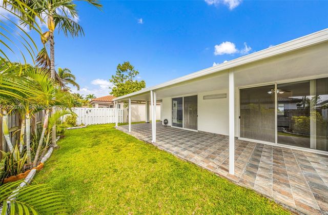 7972 NW 198th St, Hialeah, FL 33015