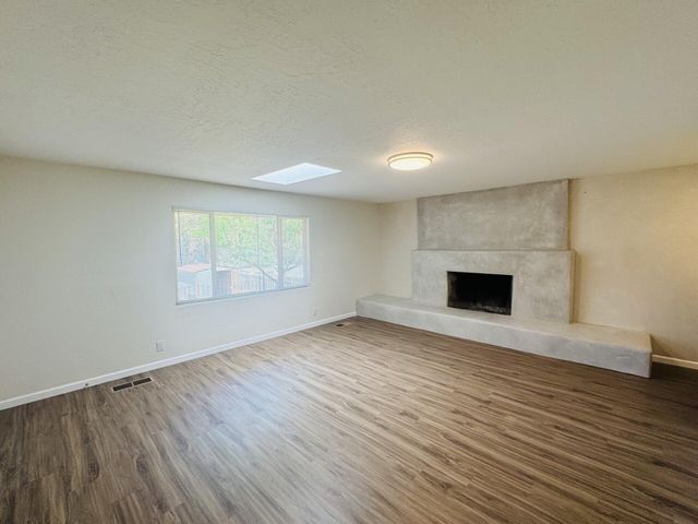 4707 Huntington Drive NE, Albuquerque, NM 87111