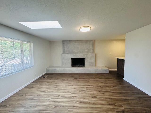 4707 Huntington Drive NE, Albuquerque, NM 87111