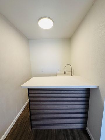 4707 Huntington Drive NE, Albuquerque, NM 87111