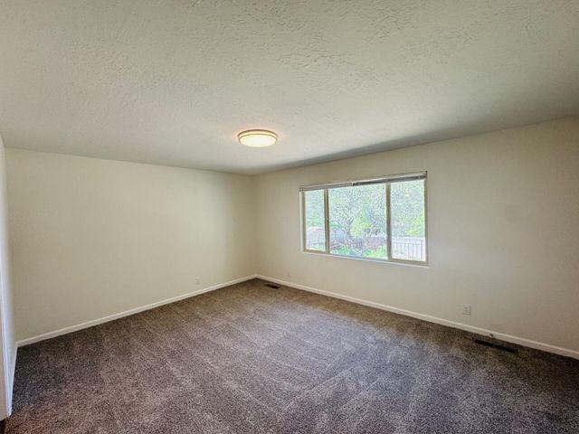4707 Huntington Drive NE, Albuquerque, NM 87111