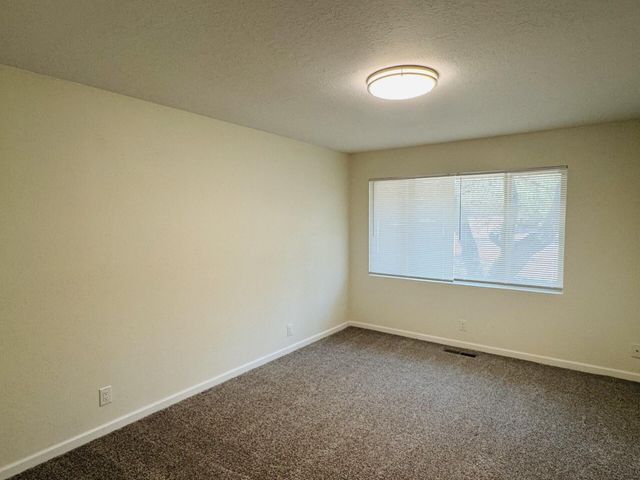 4707 Huntington Drive NE, Albuquerque, NM 87111