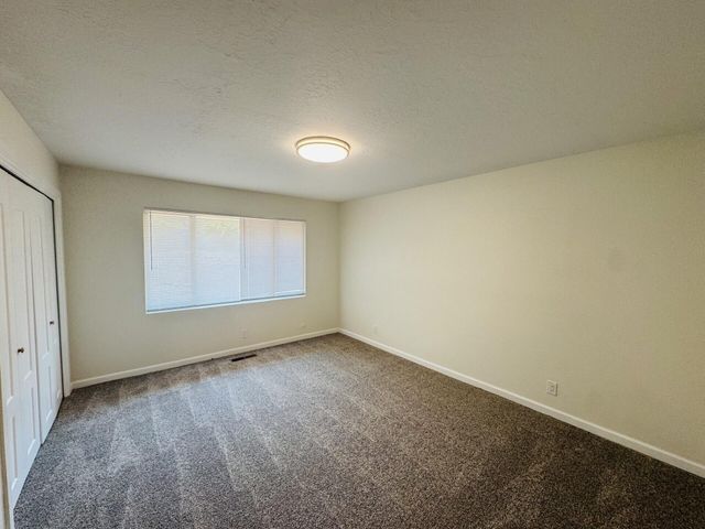 4707 Huntington Drive NE, Albuquerque, NM 87111