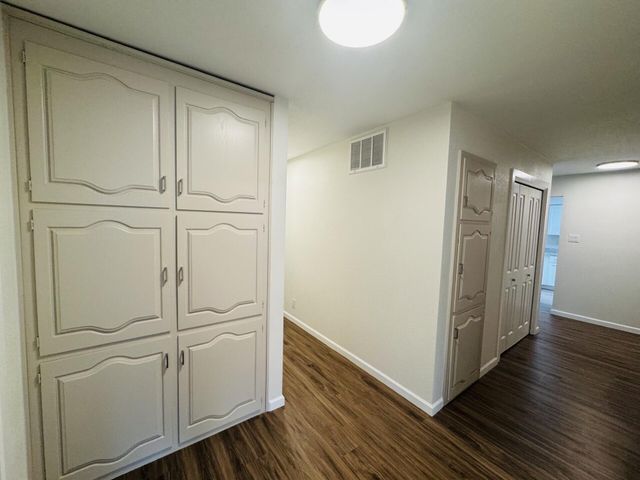 4707 Huntington Drive NE, Albuquerque, NM 87111