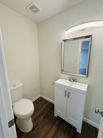 4707 Huntington Drive NE, Albuquerque, NM 87111
