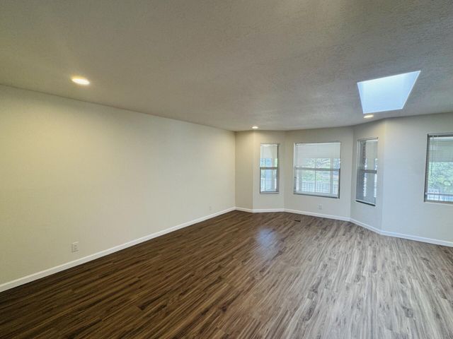 4707 Huntington Drive NE, Albuquerque, NM 87111